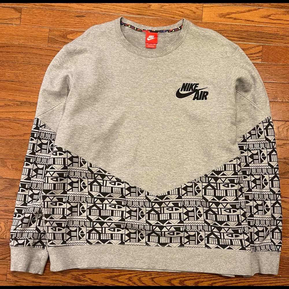 Nike sweatshirt